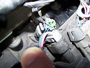 Fuel injector electrical plug removal - 2008 Tahoe Hybrid-102_9729.jpg